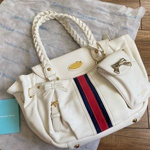 💕 Samantha Vega by Samantha Thavasa White Bow Satchel